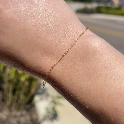 Oval Curb Chain Bracelet - Gold Filled